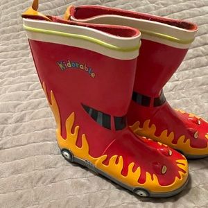 Kidorable fire rain boots